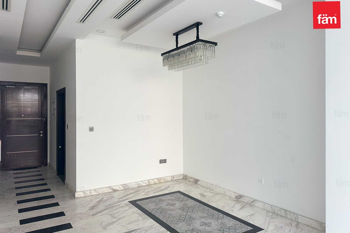 View Today | Ready To Move | Beautiful Townhouse-6
