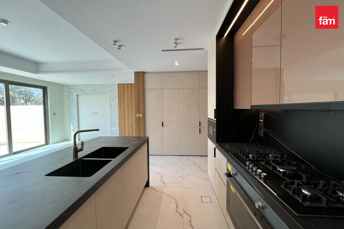 Brand new | Elie Saab design | 3 Bed plus Maid-8