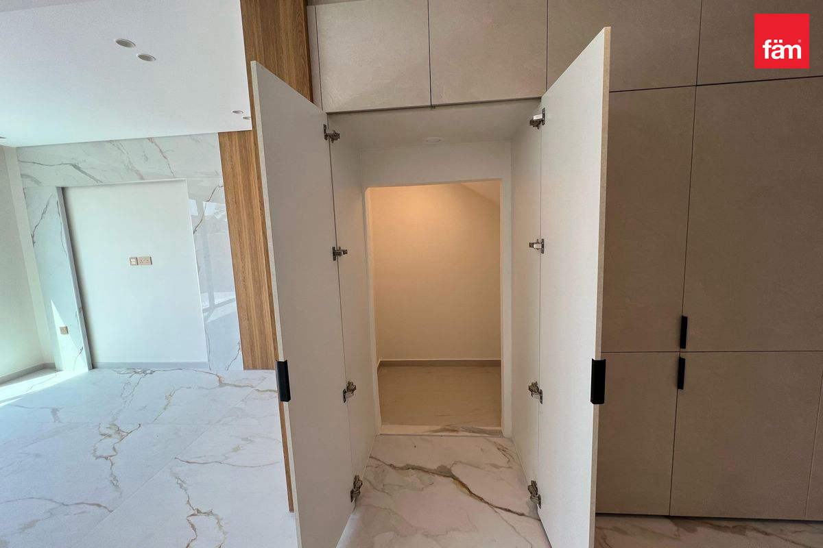 Brand new | Elie Saab design | 3 Bed plus Maid-9