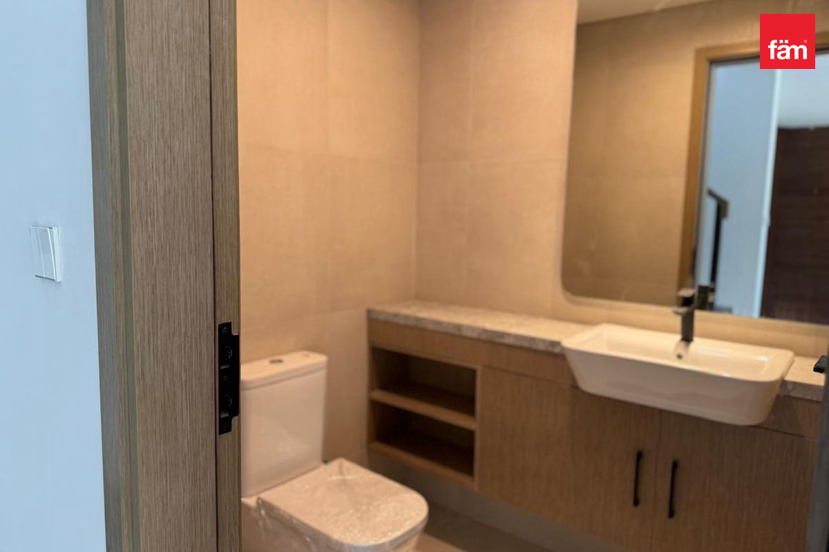 VACANT /BRAND NEW UNIT / 3 BEDROOM VILLA-9