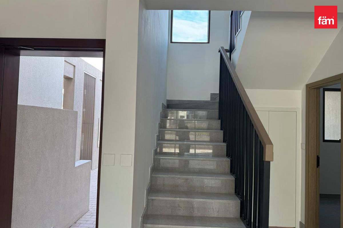 VACANT /BRAND NEW UNIT / 3 BEDROOM VILLA-8