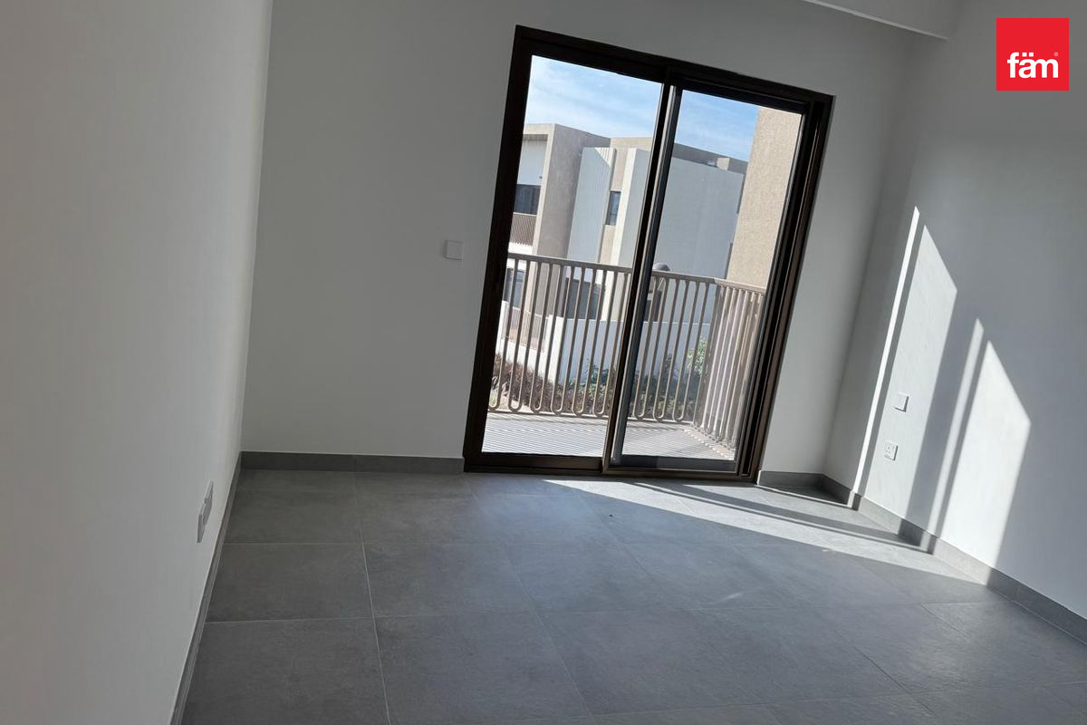 VACANT /BRAND NEW UNIT / 3 BEDROOM VILLA-7