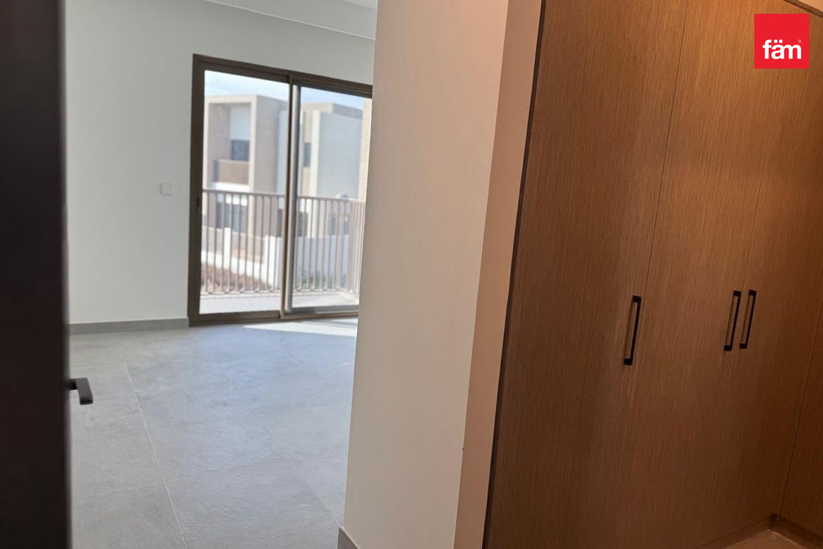 VACANT /BRAND NEW UNIT / 3 BEDROOM VILLA-6