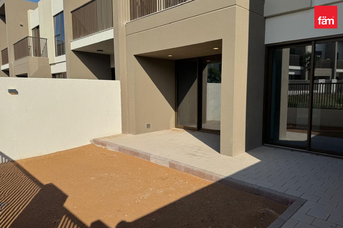 VACANT /BRAND NEW UNIT / 3 BEDROOM VILLA-11