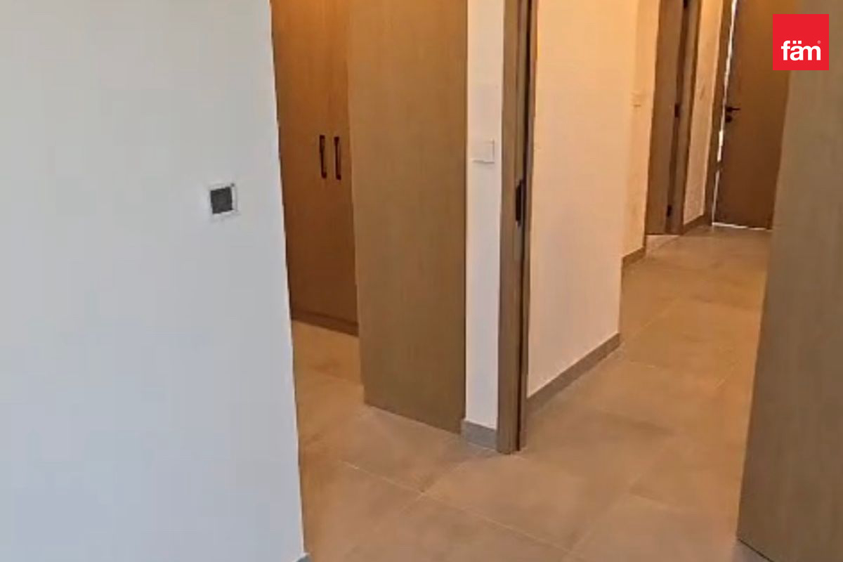 4 Bedroom | Townhouse |  for Rent | Lake view-13