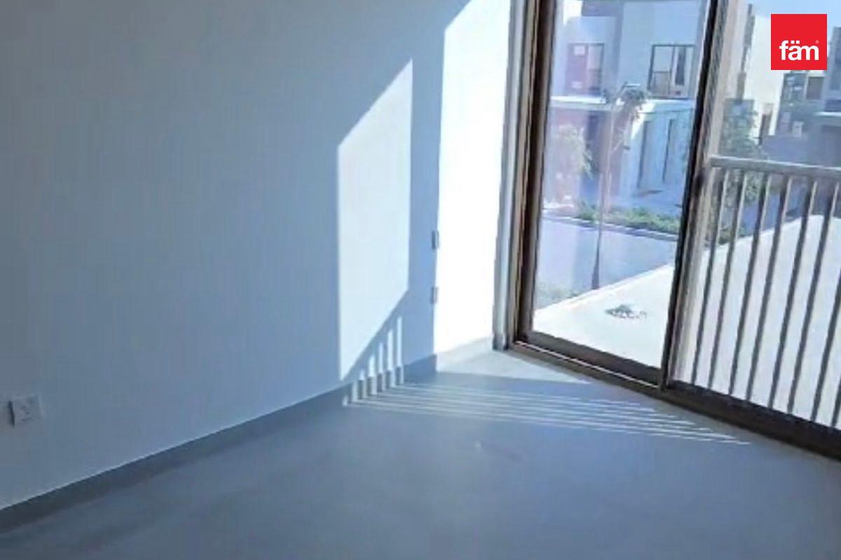 4 Bedroom | Townhouse |  for Rent | Lake view-9