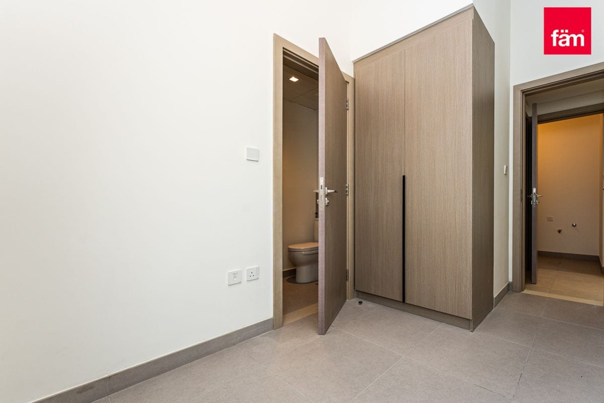 BRAND NEW | READY TO MOVE | URBAN | MODERN-17