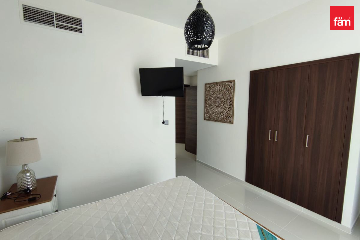 Fully Furnished Townhouse | Single-Row | Vacant-10