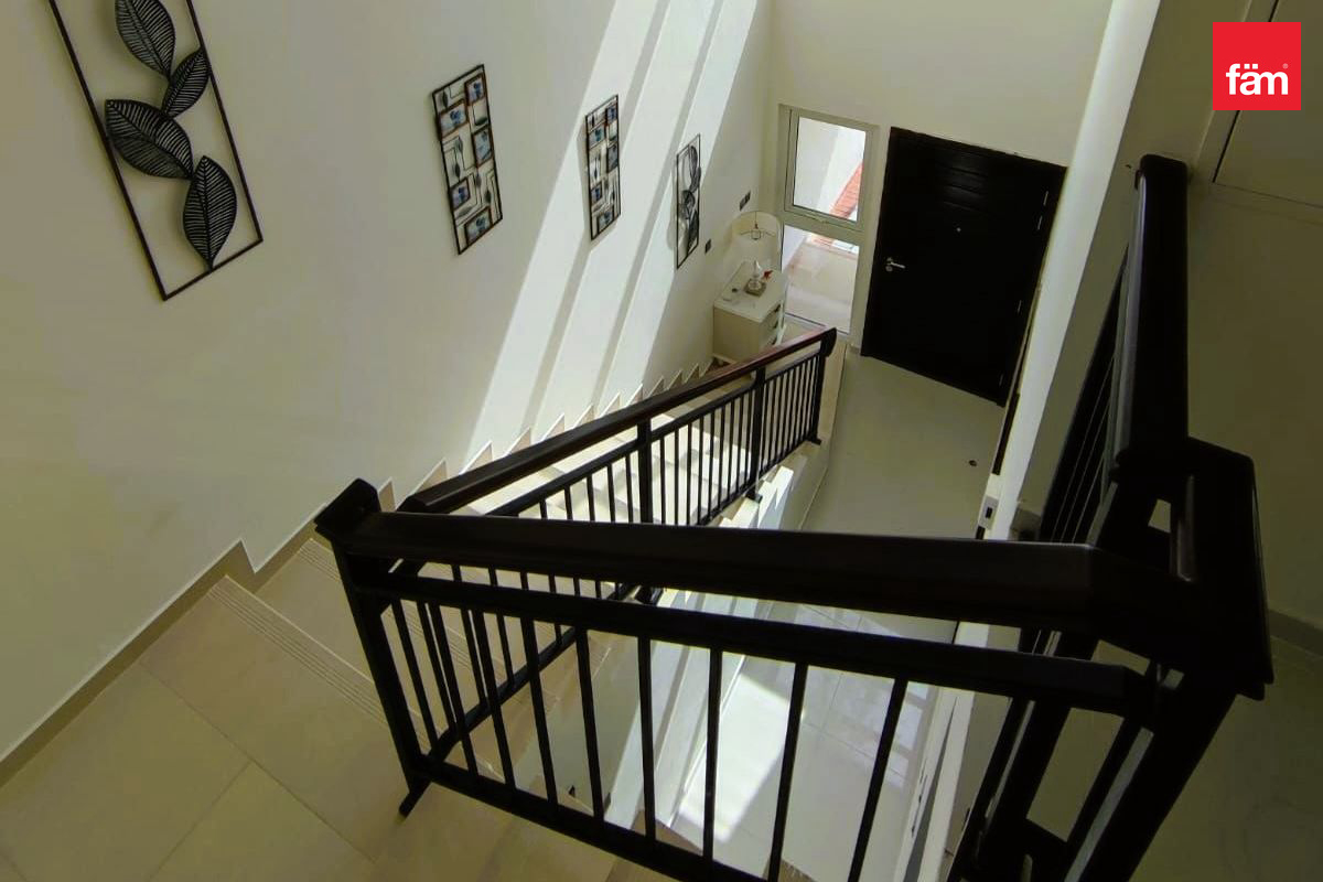 Fully Furnished Townhouse | Single-Row | Vacant-13