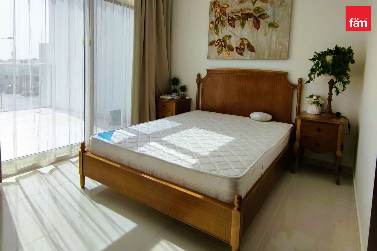 Fully Furnished Townhouse | Single-Row | Vacant-11