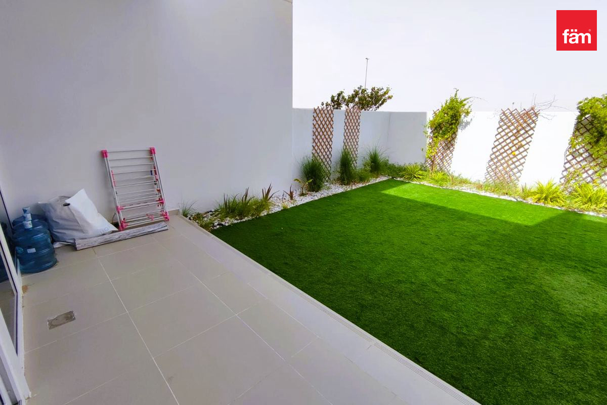 Fully Furnished Townhouse | Single-Row | Vacant-7