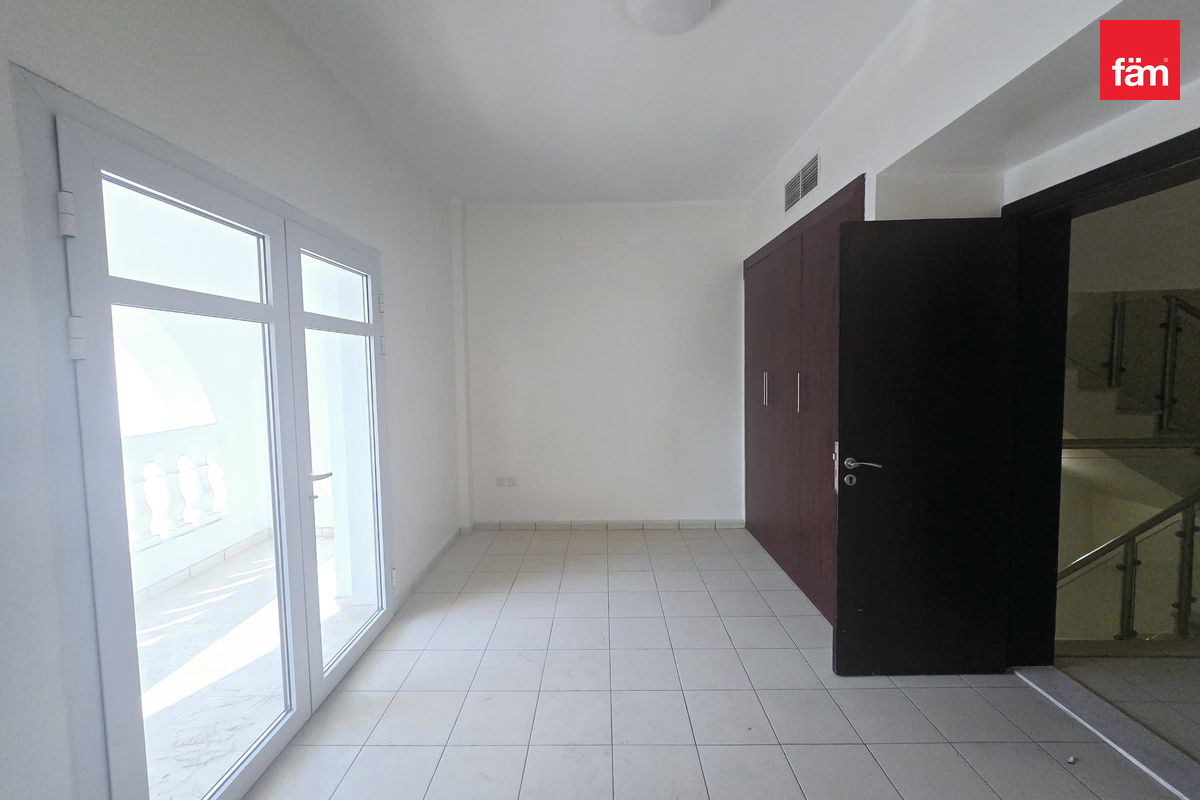 AMAZING VILLA | READY TO MOVE | VACANT-5