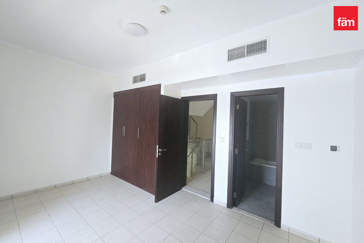 AMAZING VILLA | READY TO MOVE | VACANT-8
