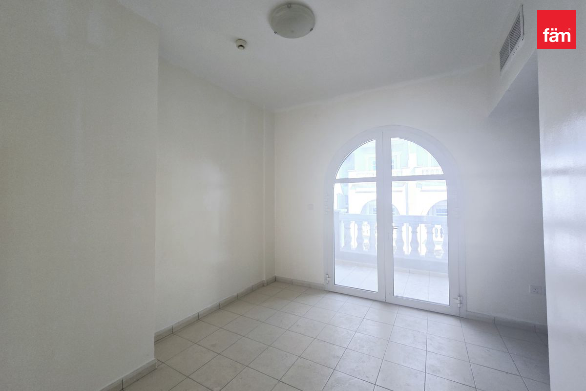 AMAZING VILLA | READY TO MOVE | VACANT-6