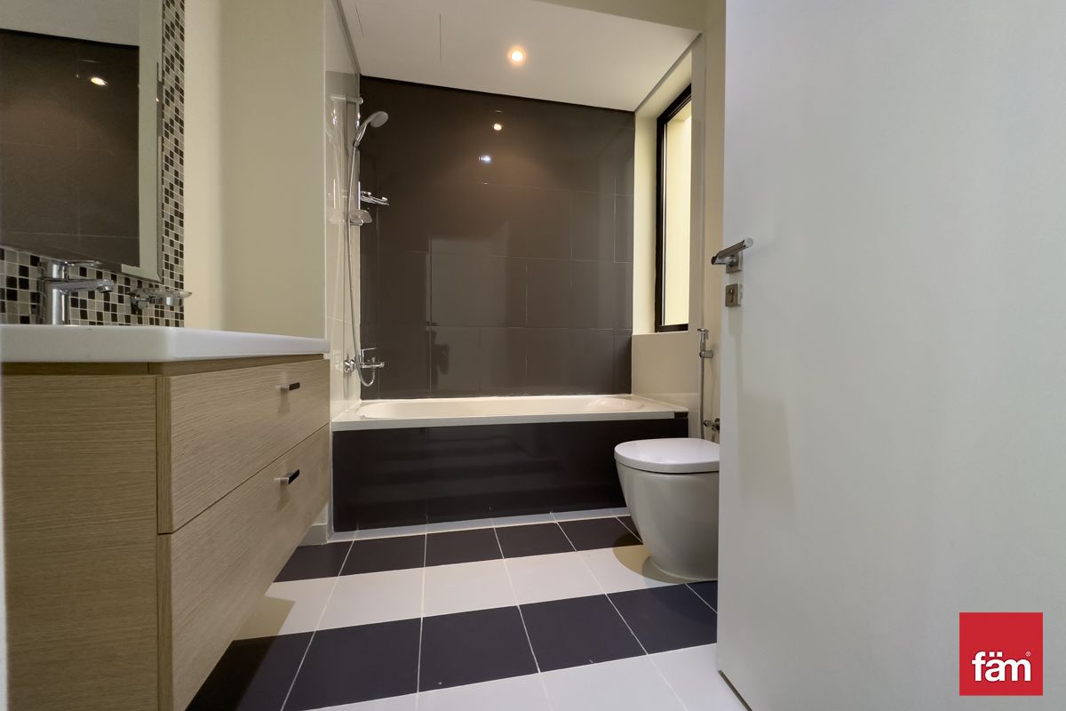 Single Row | Large 4 Bed plus Maid | VoT-19