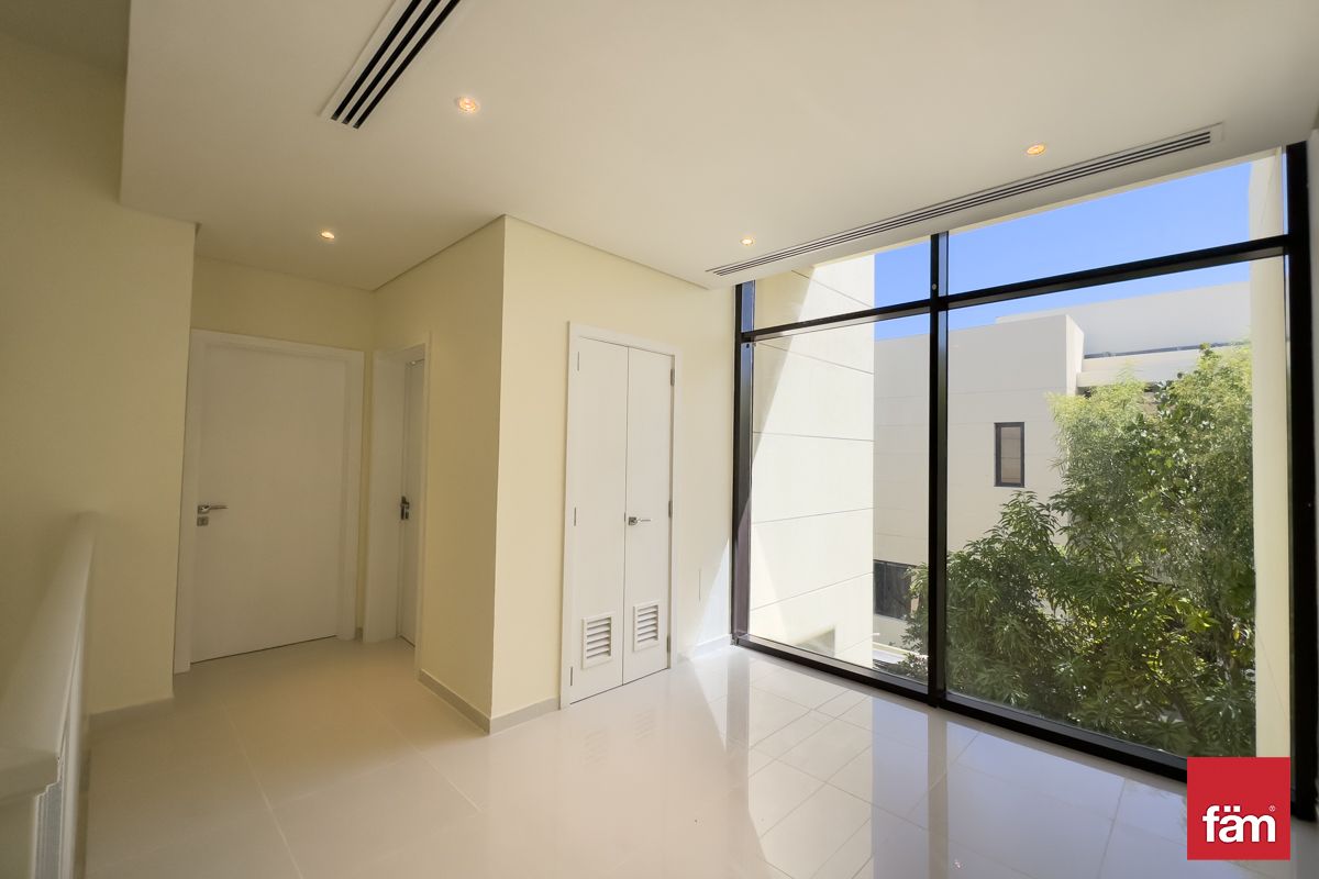 Single Row | Large 4 Bed plus Maid | VoT-3