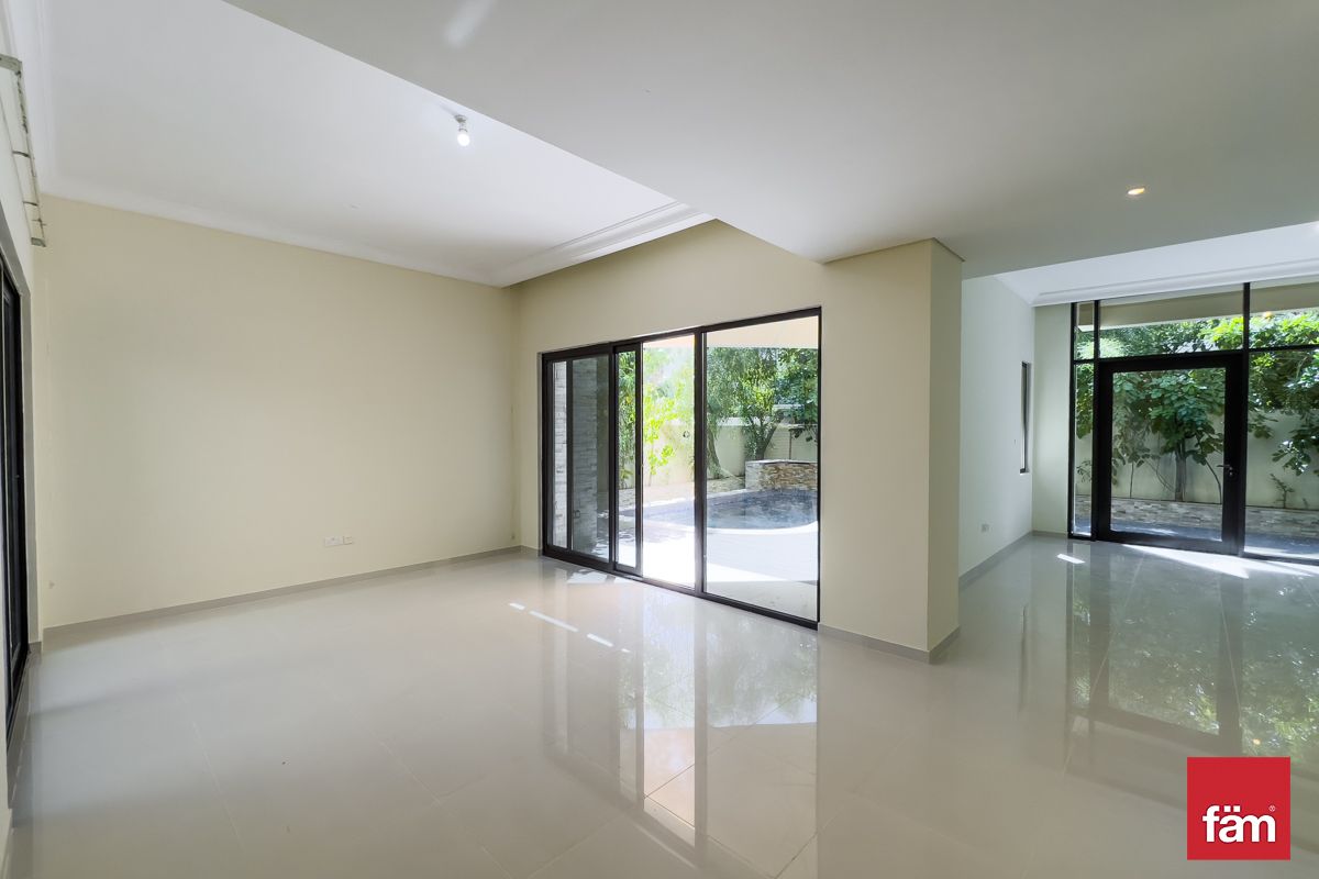 Single Row | Large 4 Bed plus Maid | VoT-6