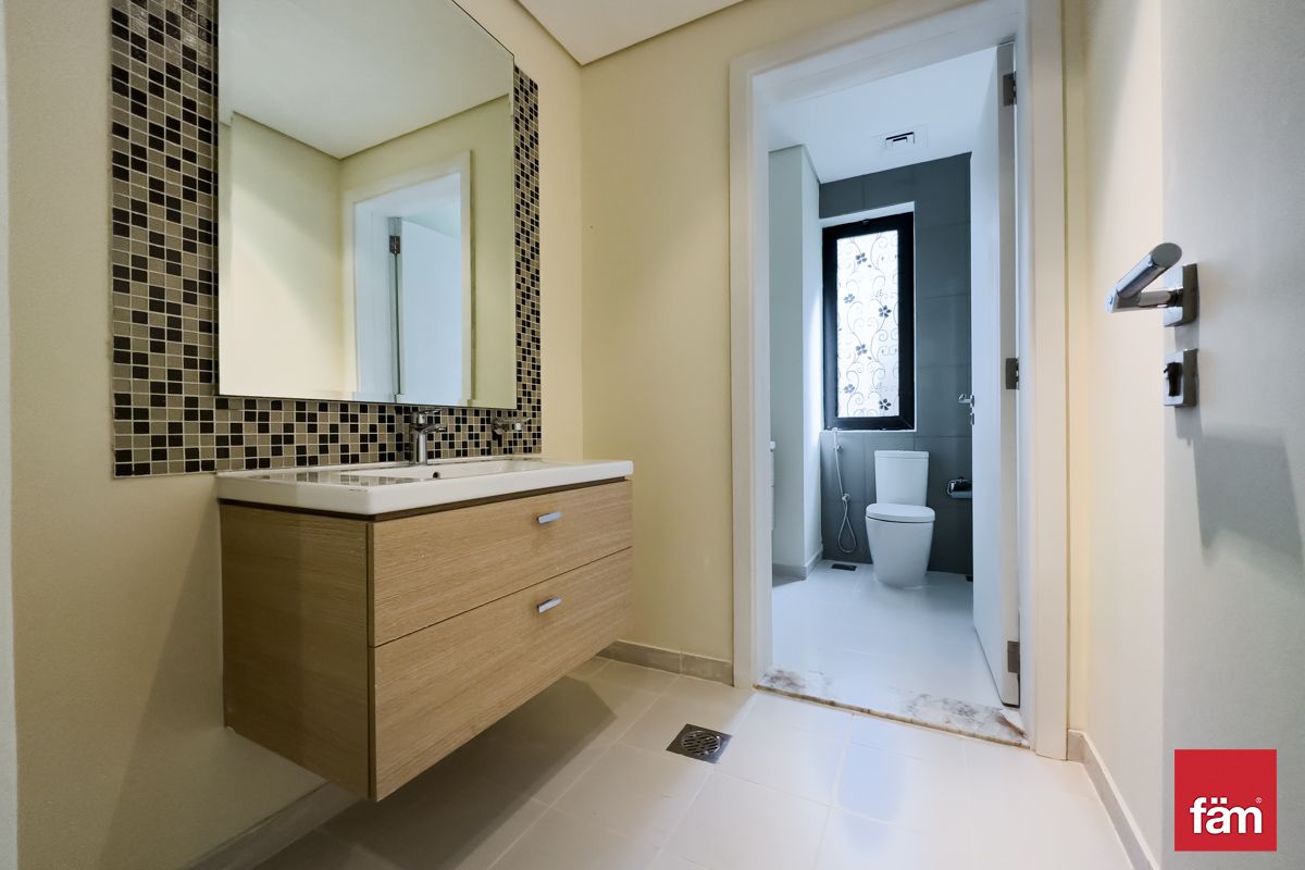 Single Row | Large 4 Bed plus Maid | VoT-18