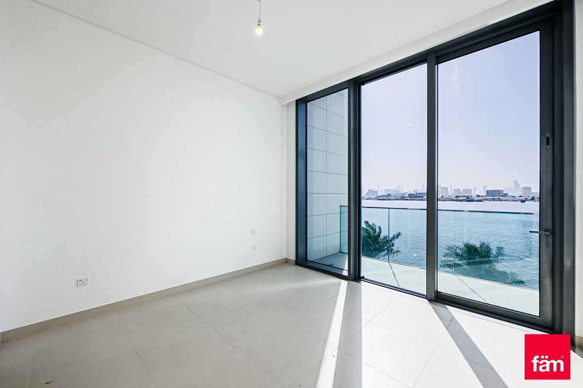 Full Canal and Burj View |Big Terrace| Brand New-6