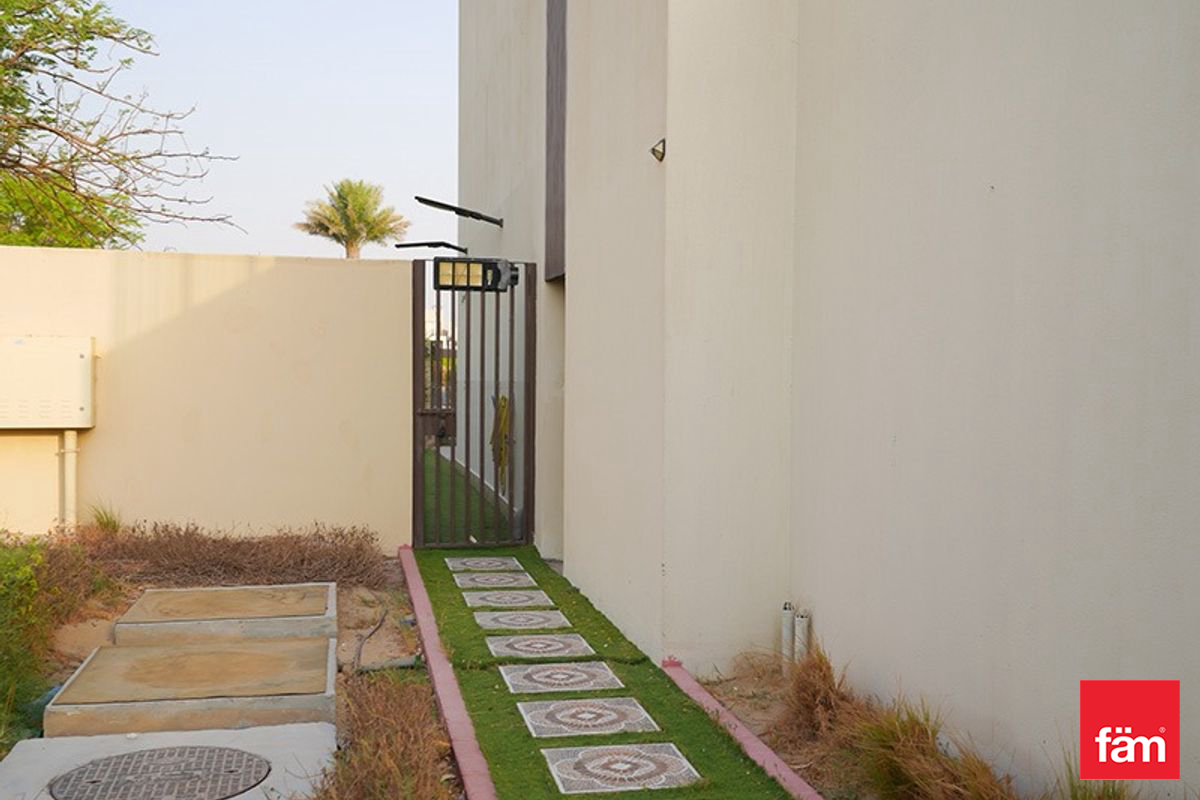 Price 120,000 AED 3 Bedroom Townhome for Rent in Urbana Stacked House Block 08 Dubai 96675