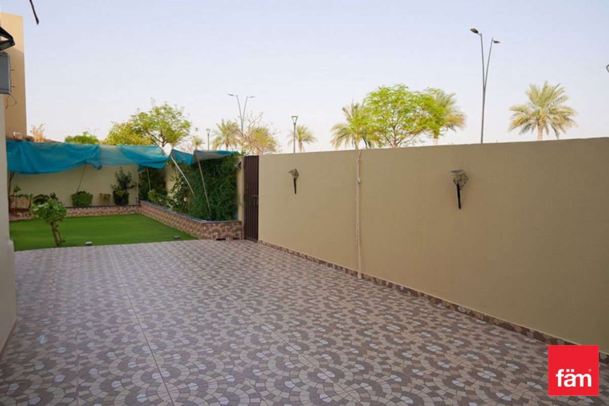 Price 120,000 AED 3 Bedroom Townhome for Rent in Urbana Stacked House Block 08 Dubai 96675