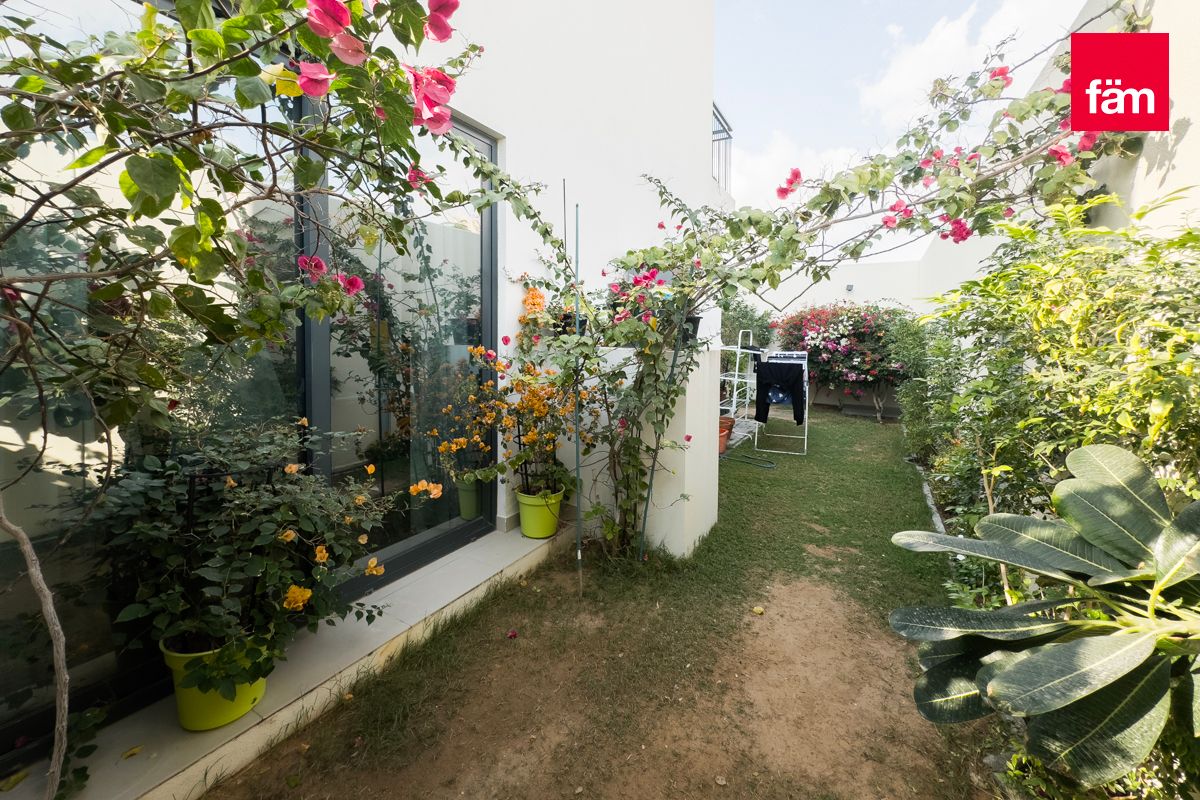 Stunning Villa | Corner | 4 Bedrooms-14