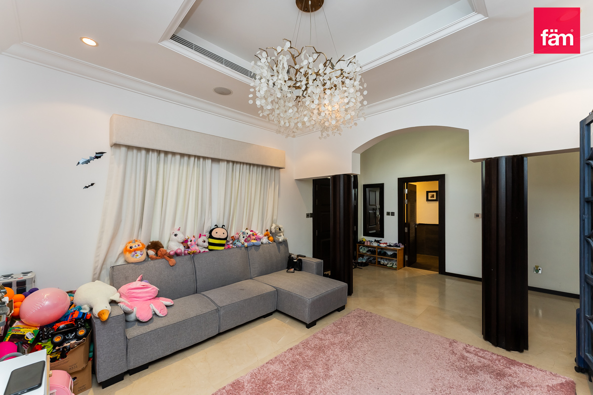 4BR I All Ensuite I Pool & Beach Access I Sea View-6