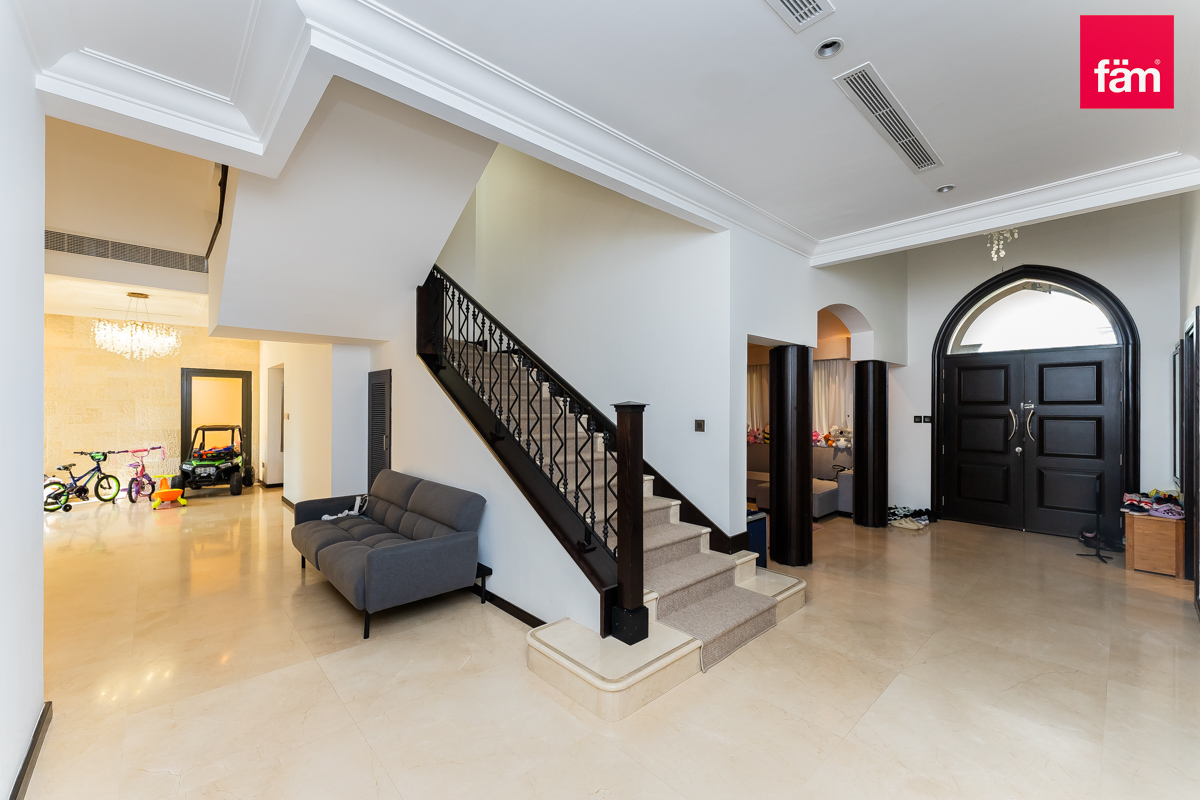 4BR I All Ensuite I Pool & Beach Access I Sea View-11