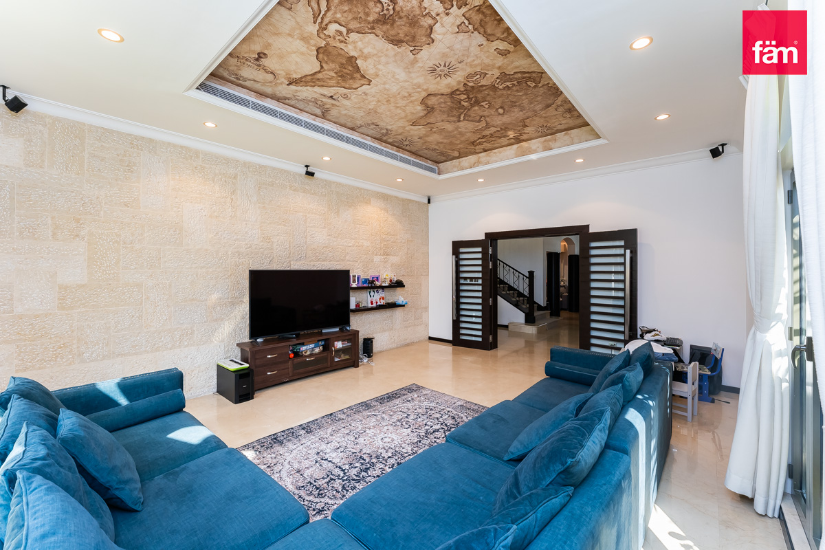 4BR I All Ensuite I Pool & Beach Access I Sea View-13