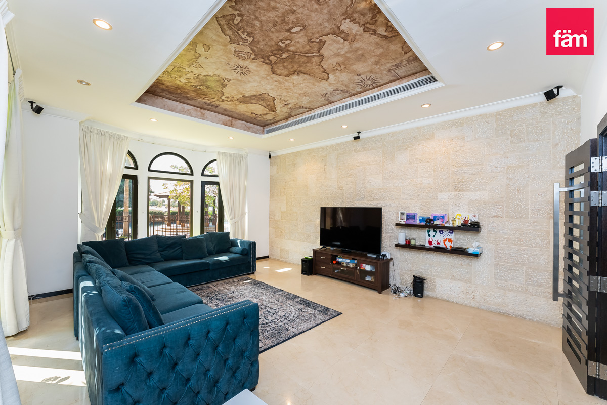 4BR I All Ensuite I Pool & Beach Access I Sea View-14