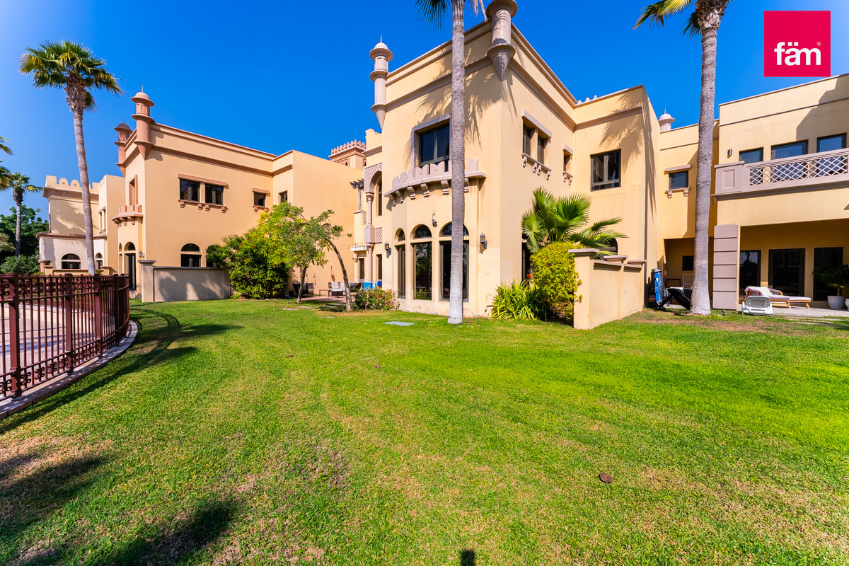 4BR I All Ensuite I Pool & Beach Access I Sea View-22