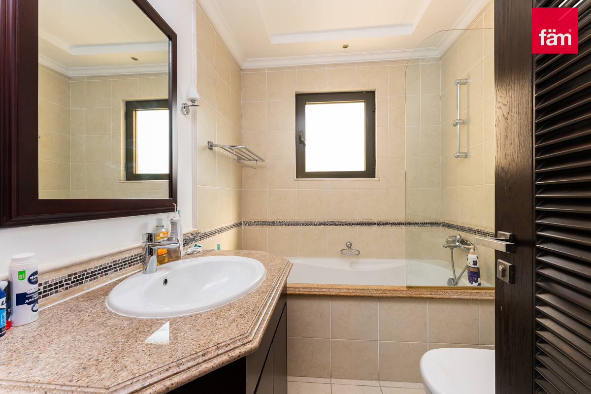 4BR I All Ensuite I Pool & Beach Access I Sea View-30