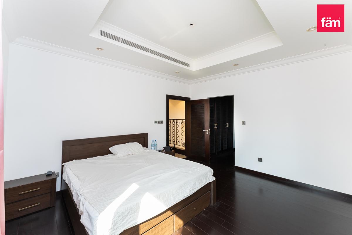 4BR I All Ensuite I Pool & Beach Access I Sea View-29