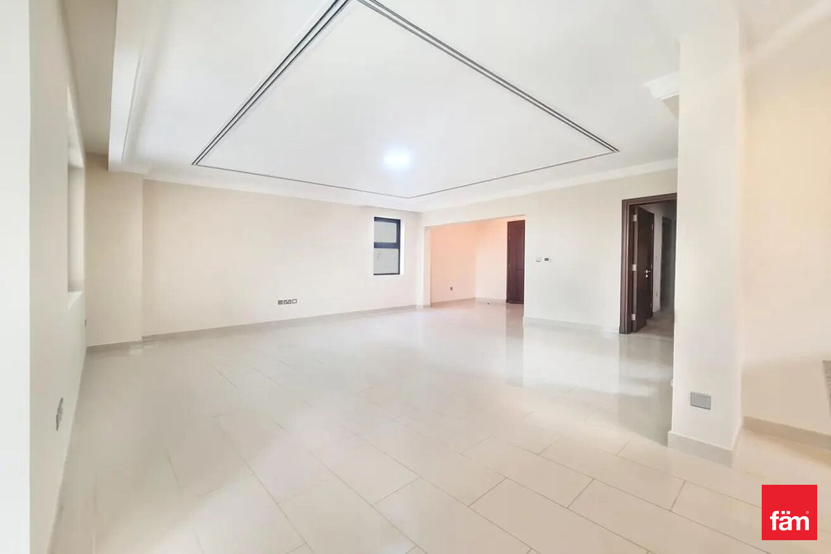 Price 330 000 AED 4 Bedroom Villa for Rent in Casa Dubai 111477