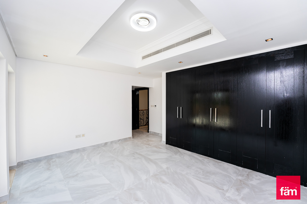 Available soon I Corner villa I Upgraded-23