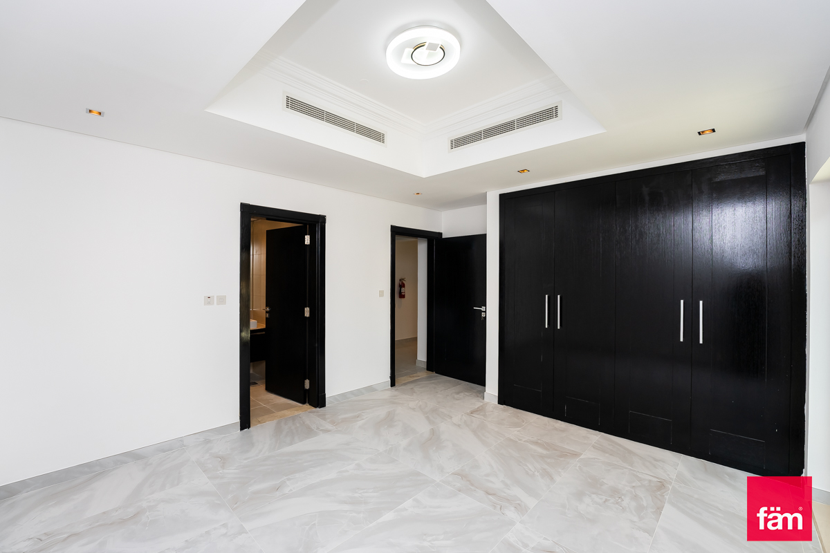 Available soon I Corner villa I Upgraded-28