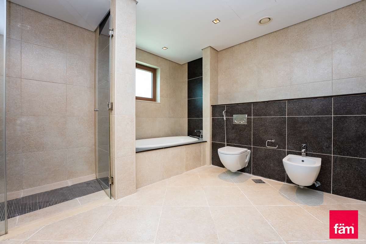 Available soon I Corner villa I Upgraded-11