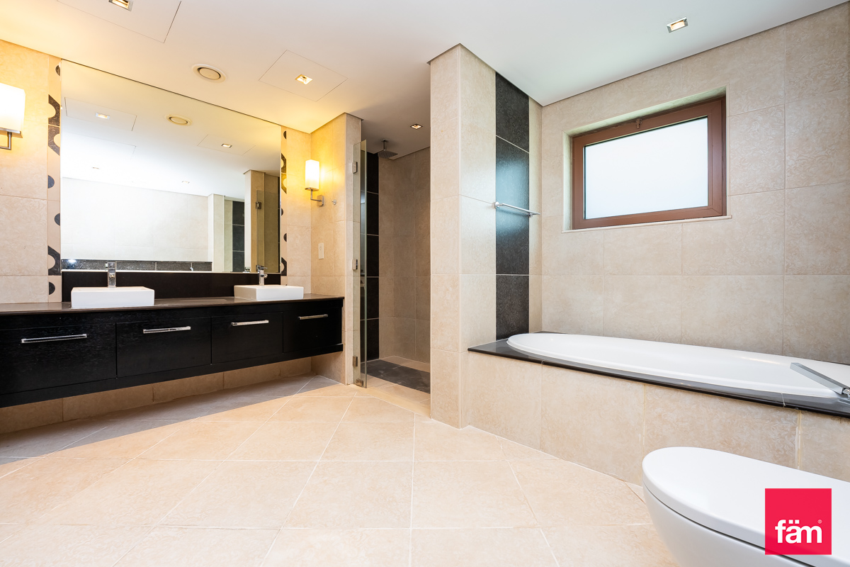 Available soon I Corner villa I Upgraded-22