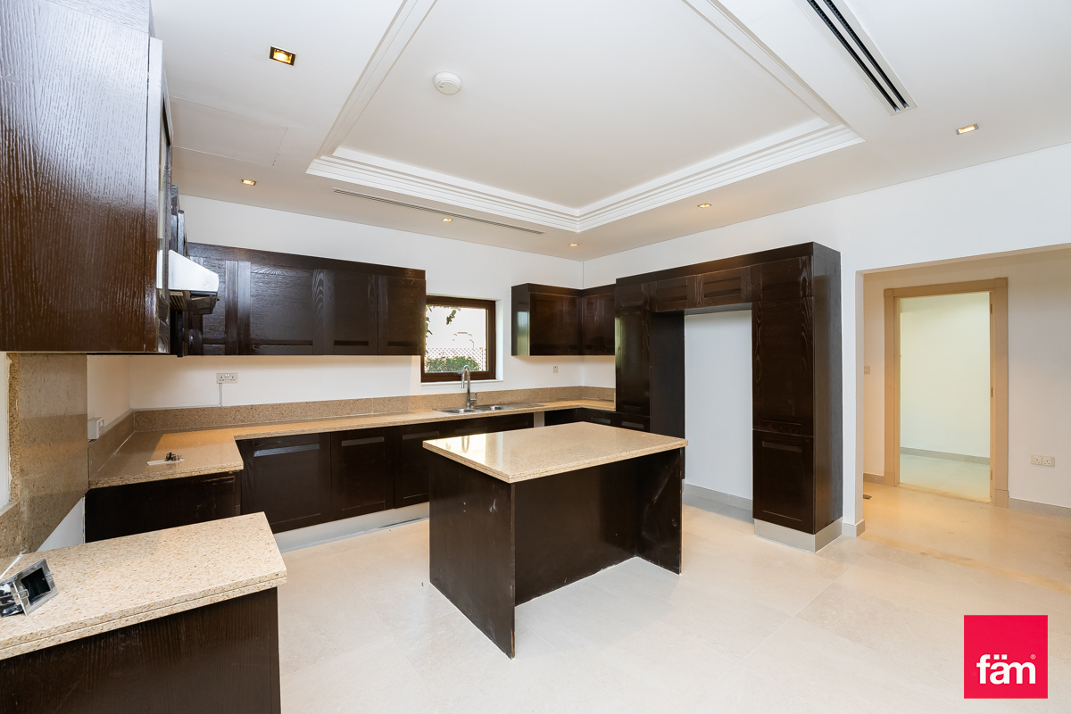 Available soon I Corner villa I Upgraded-15