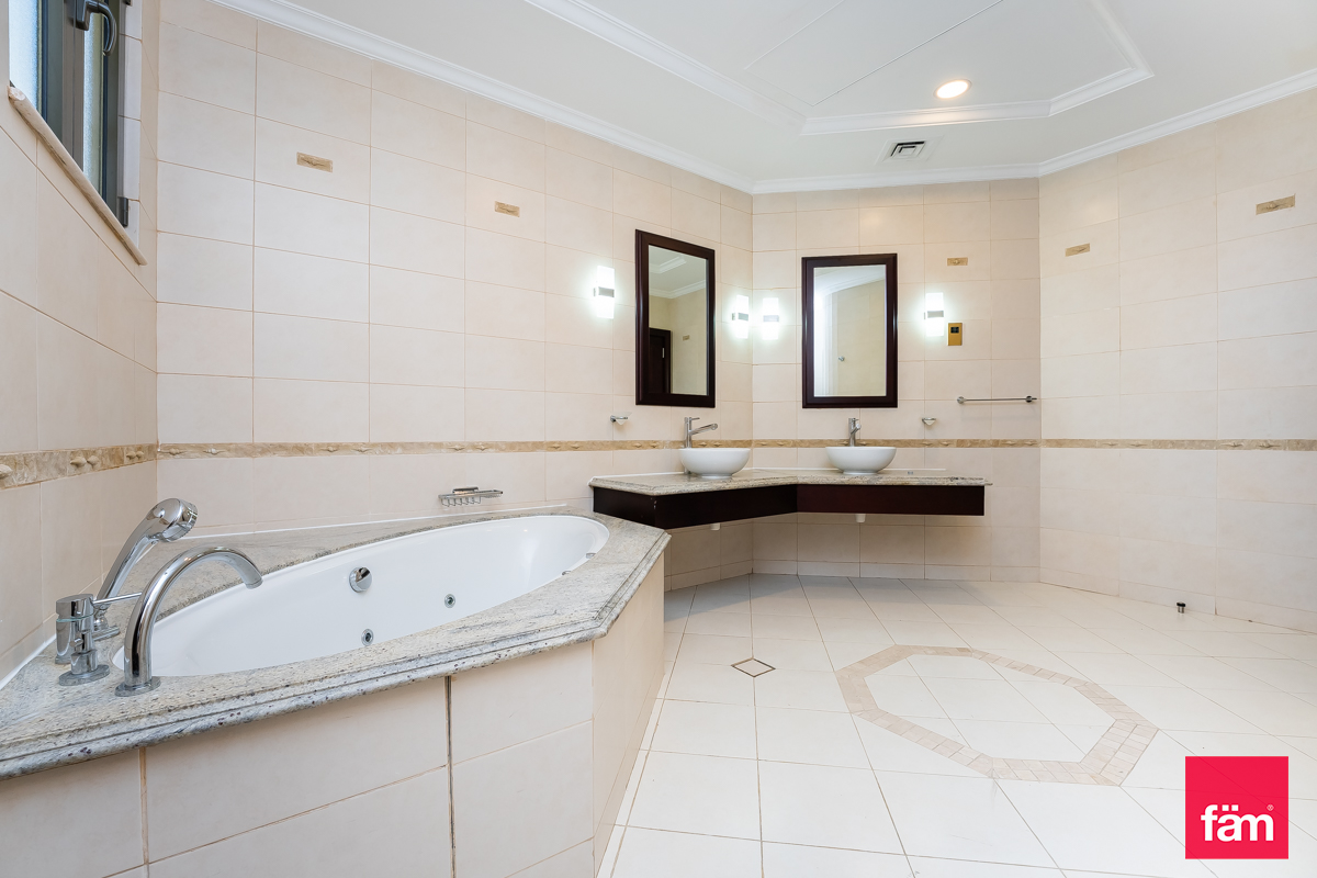 4 Bedrooms | Atrium Entry | Skyline View-9