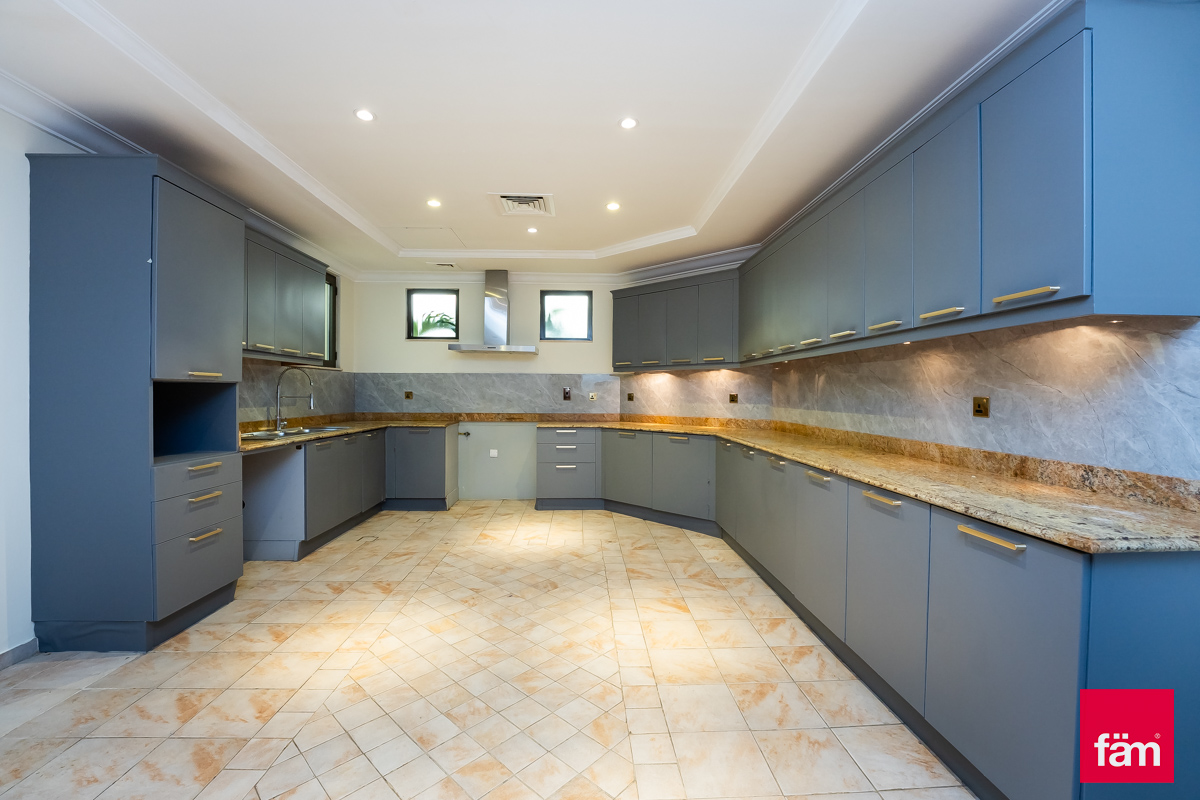 4 Bedrooms | Atrium Entry | Skyline View-6