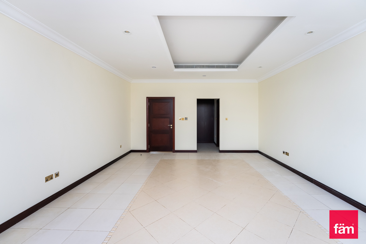 4 Bedrooms | Atrium Entry | Skyline View-8