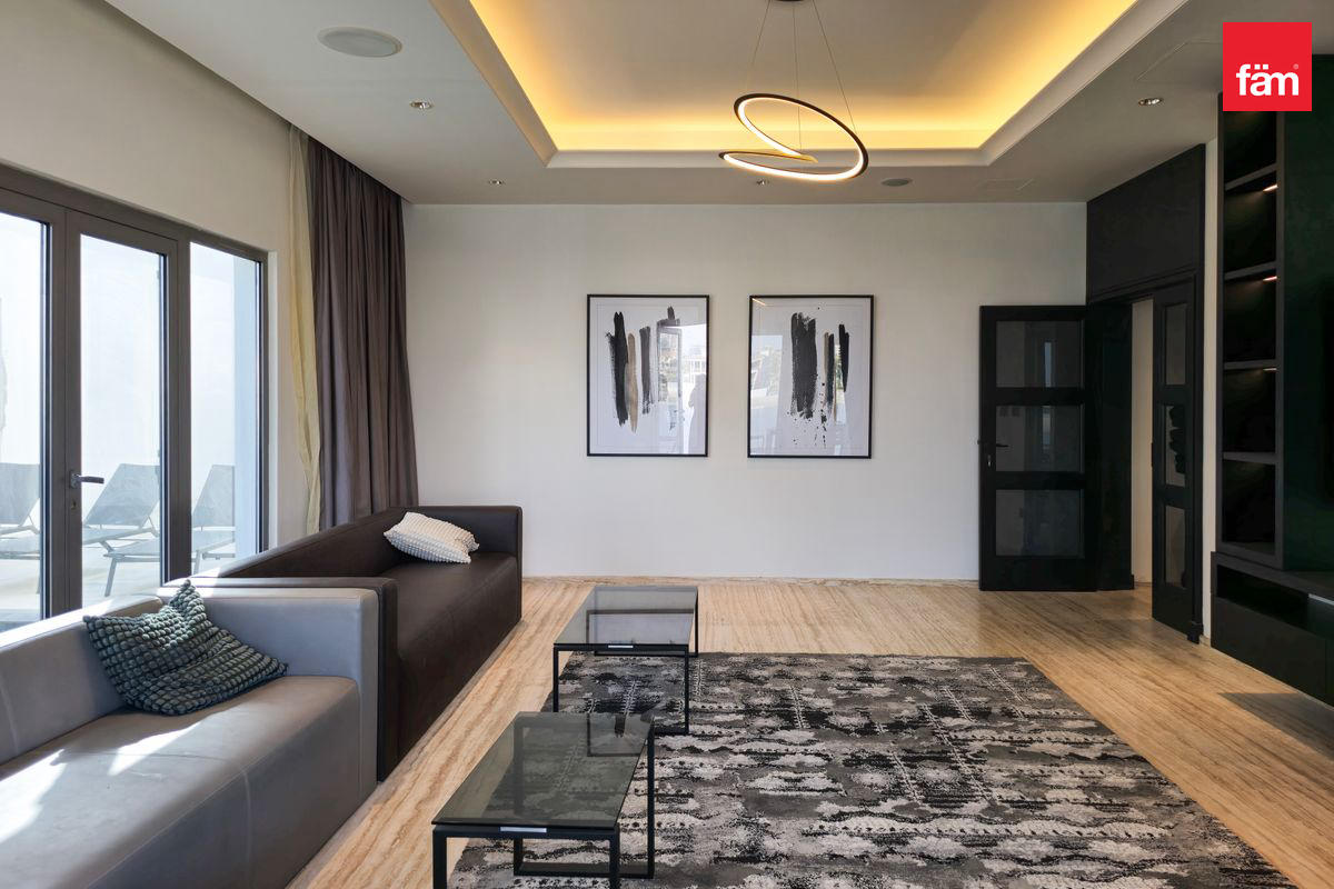 Upscale|Tastefully Furnished|High Number-6