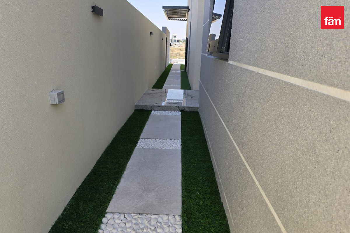 Spacious 3 bedrooms townhouse | Modern Design-16