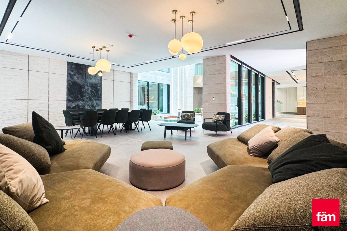 Luxuries Finishes| Free Hold | Vacant | Court Yard-8