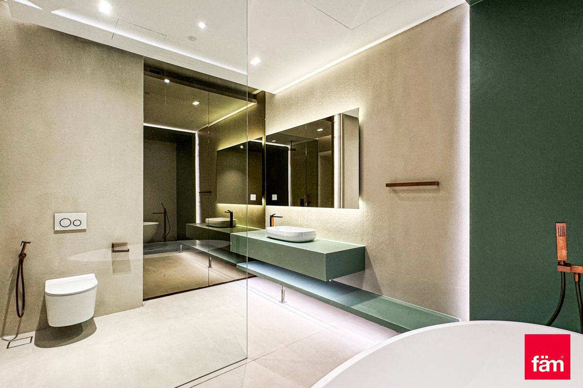Luxuries Finishes| Free Hold | Vacant | Court Yard-23