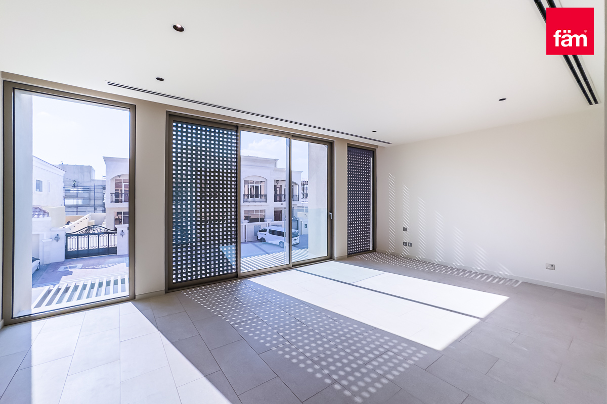Modern Twin Villas | Free Hold | 5BR Each | Vacant-18