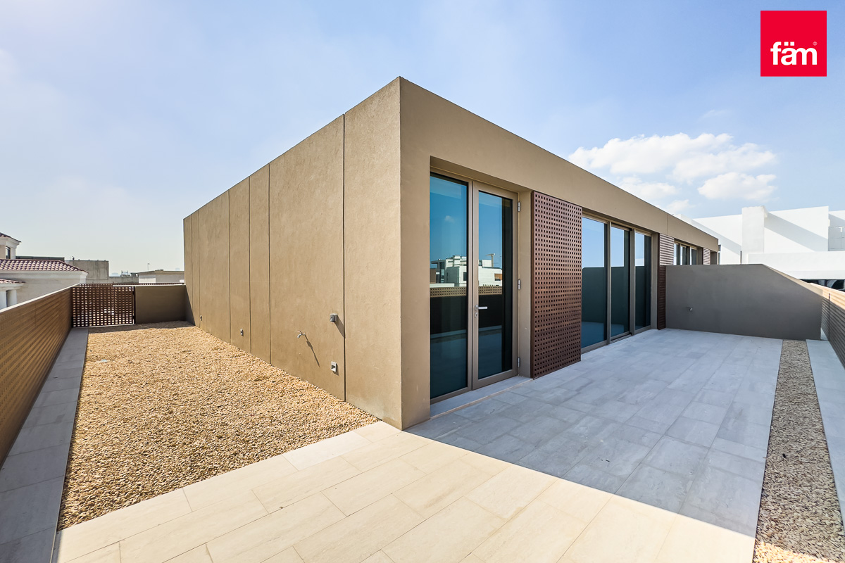 Modern Twin Villas | Free Hold | 5BR Each | Vacant-26