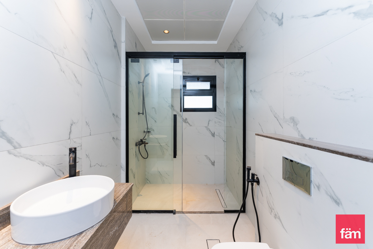 Single Row Corner | Pool | Ready to move-22