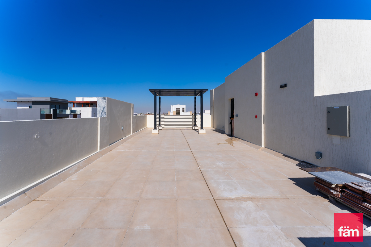 Single Row Corner | Pool | Ready to move-28
